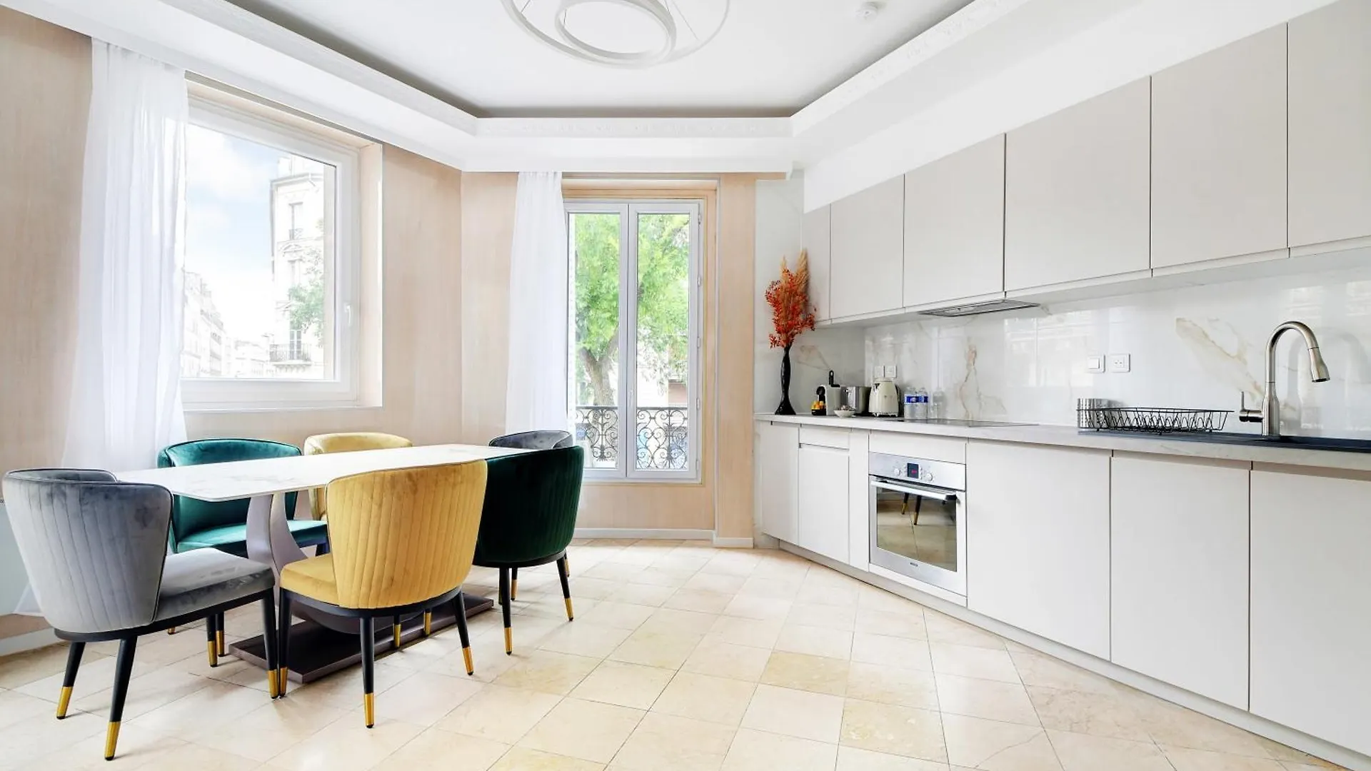 Vivez Au Coeur Du Centre De Paris! Metro A 1Min - Proche Republique Apartment
